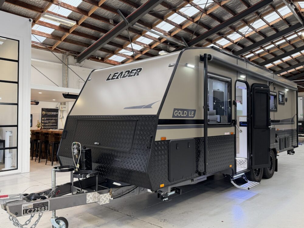 2026 Leader Gold LE 21.6ft Double Bunk - image 1 of 17