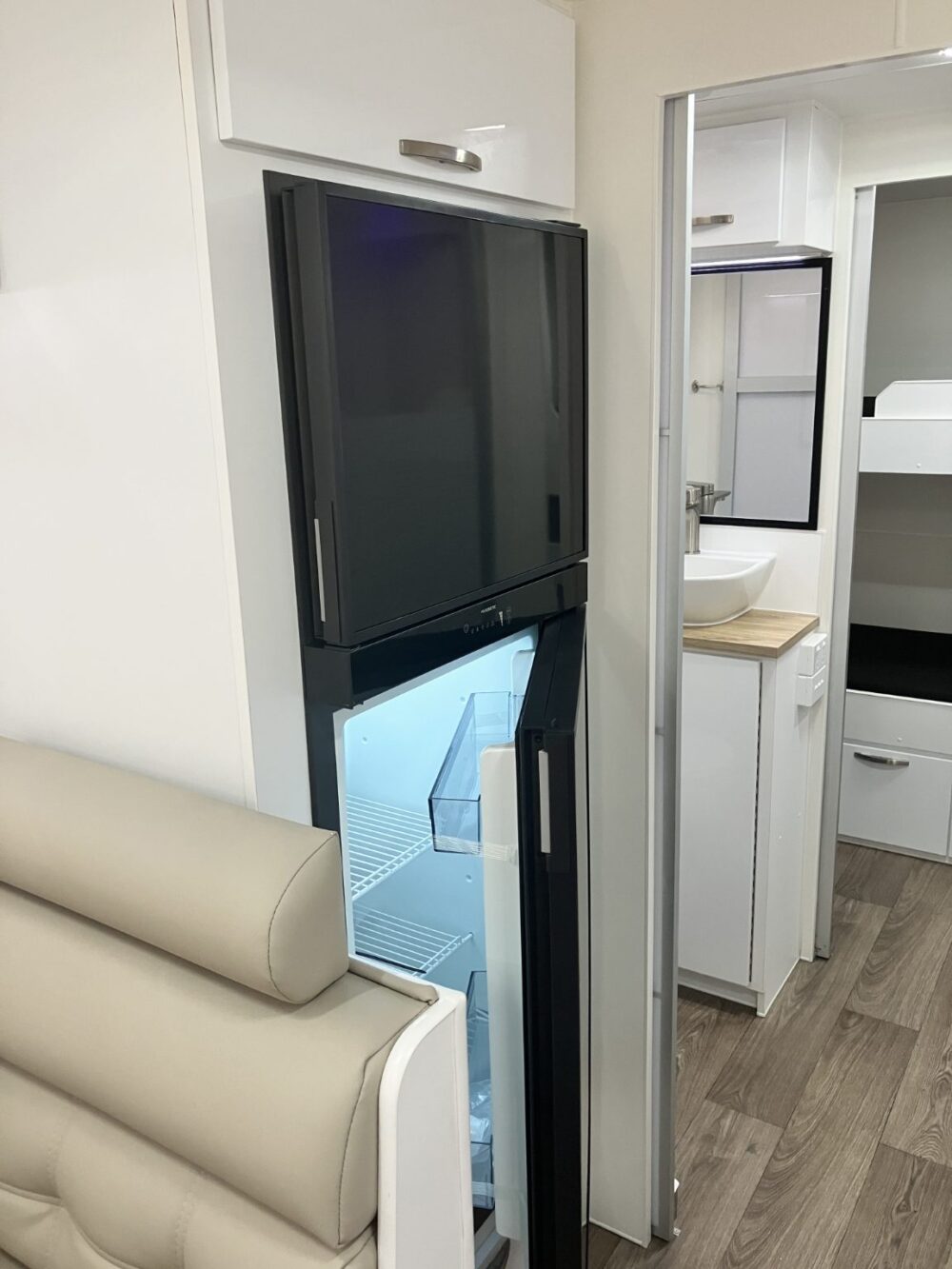 2026 Leader Gold LE 22.6ft Double Bunk Double Door - image 15 of 20
