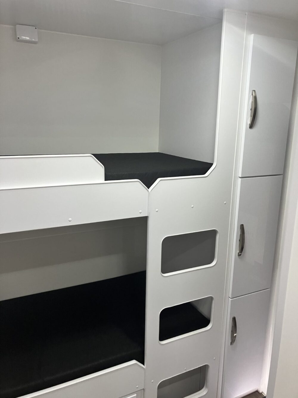 2026 Leader Gold LE 22.6ft Double Bunk Double Door - image 16 of 20