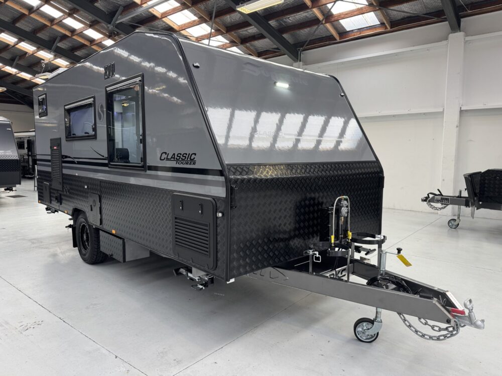 2026 Supreme Classic Tourer 18ft Single Axle - image 2 of 18