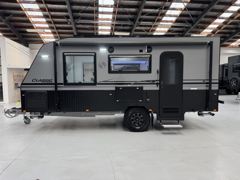 2026 Supreme Classic Tourer 18ft Single Axle - image 3 of 18