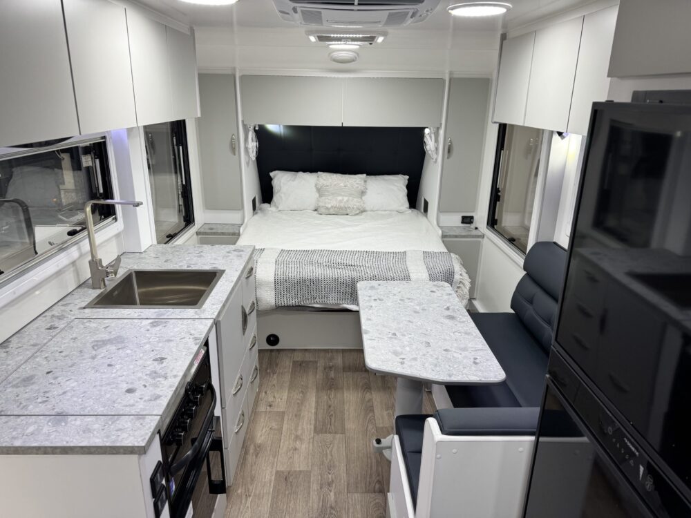 2026 Supreme Classic Tourer 18ft Single Axle - image 11 of 18