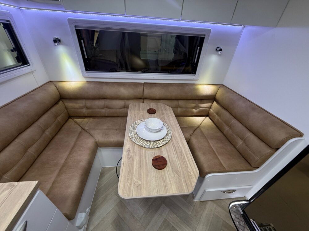 2026 Supreme Classic Tourer 22ft Centre Bathroom – image 8 of 19
