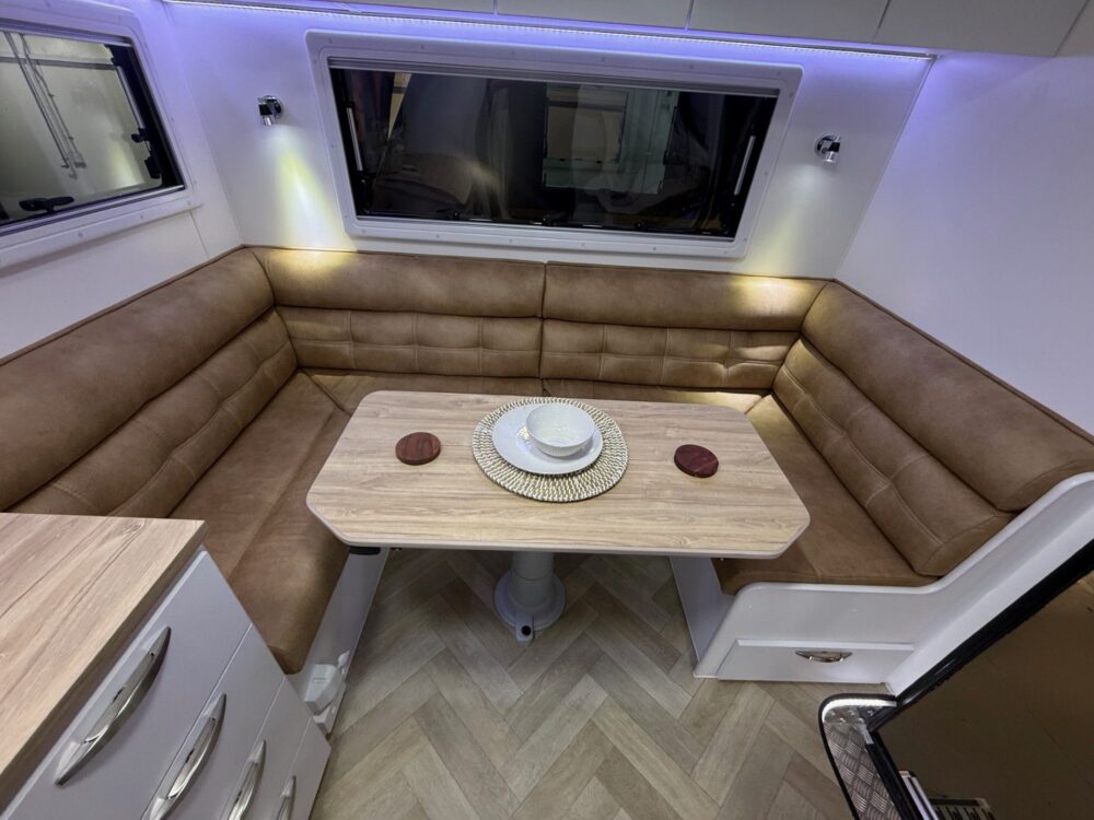 2026 Supreme Classic Tourer 22ft Centre Bathroom – image 12 of 19