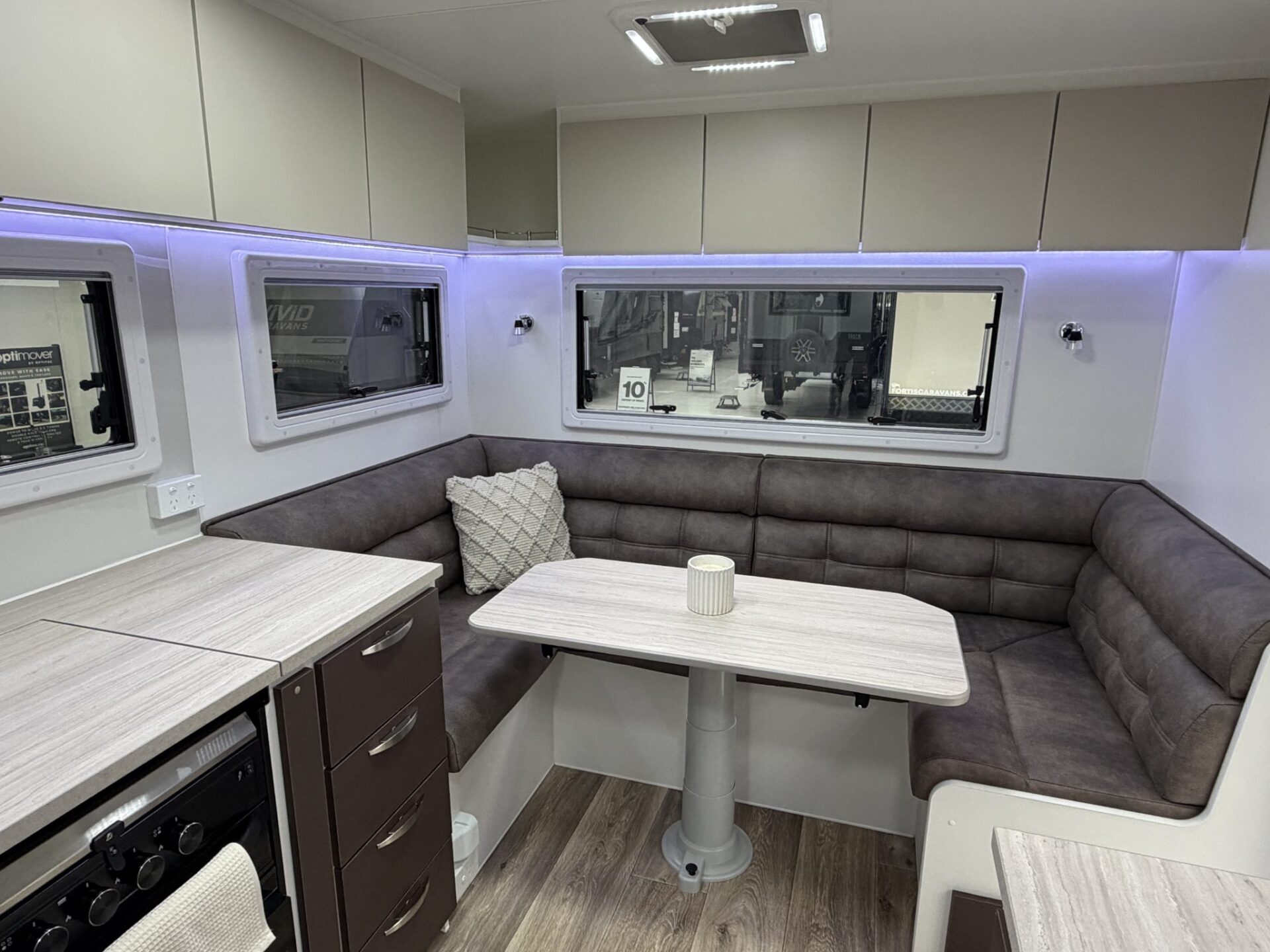 2026 Supreme Classic Tourer 22ft Centre Bathroom - image 12 of 19