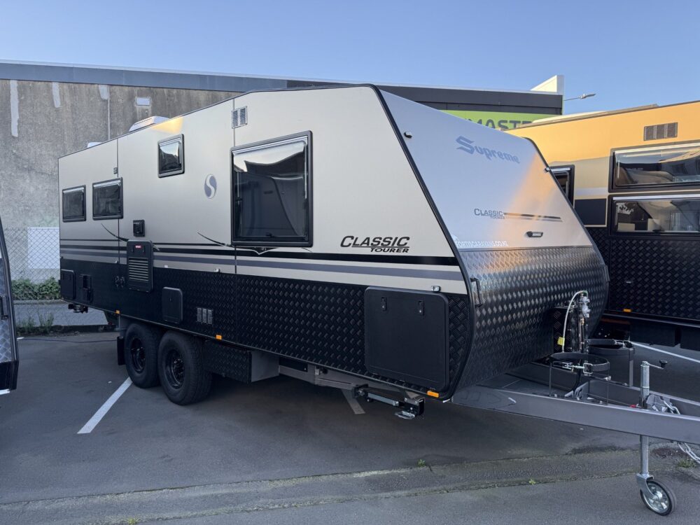 2026 Supreme Classic Tourer 22ft Centre Bathroom Rear Club - image 1 of 19