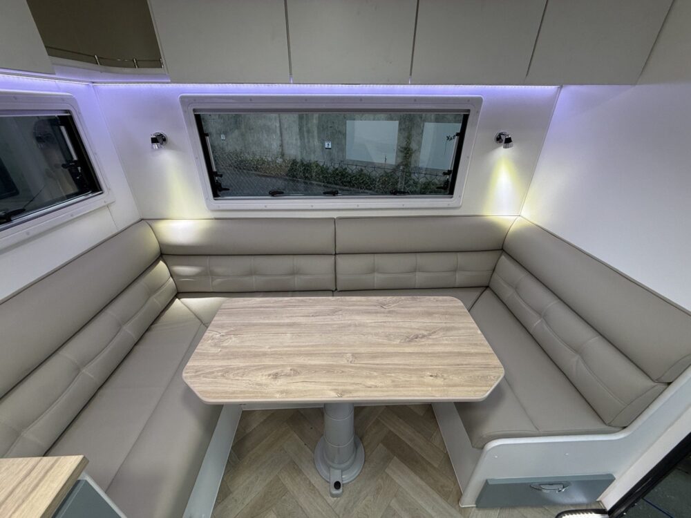2026 Supreme Classic Tourer 22ft Centre Bathroom Rear Club - image 11 of 19
