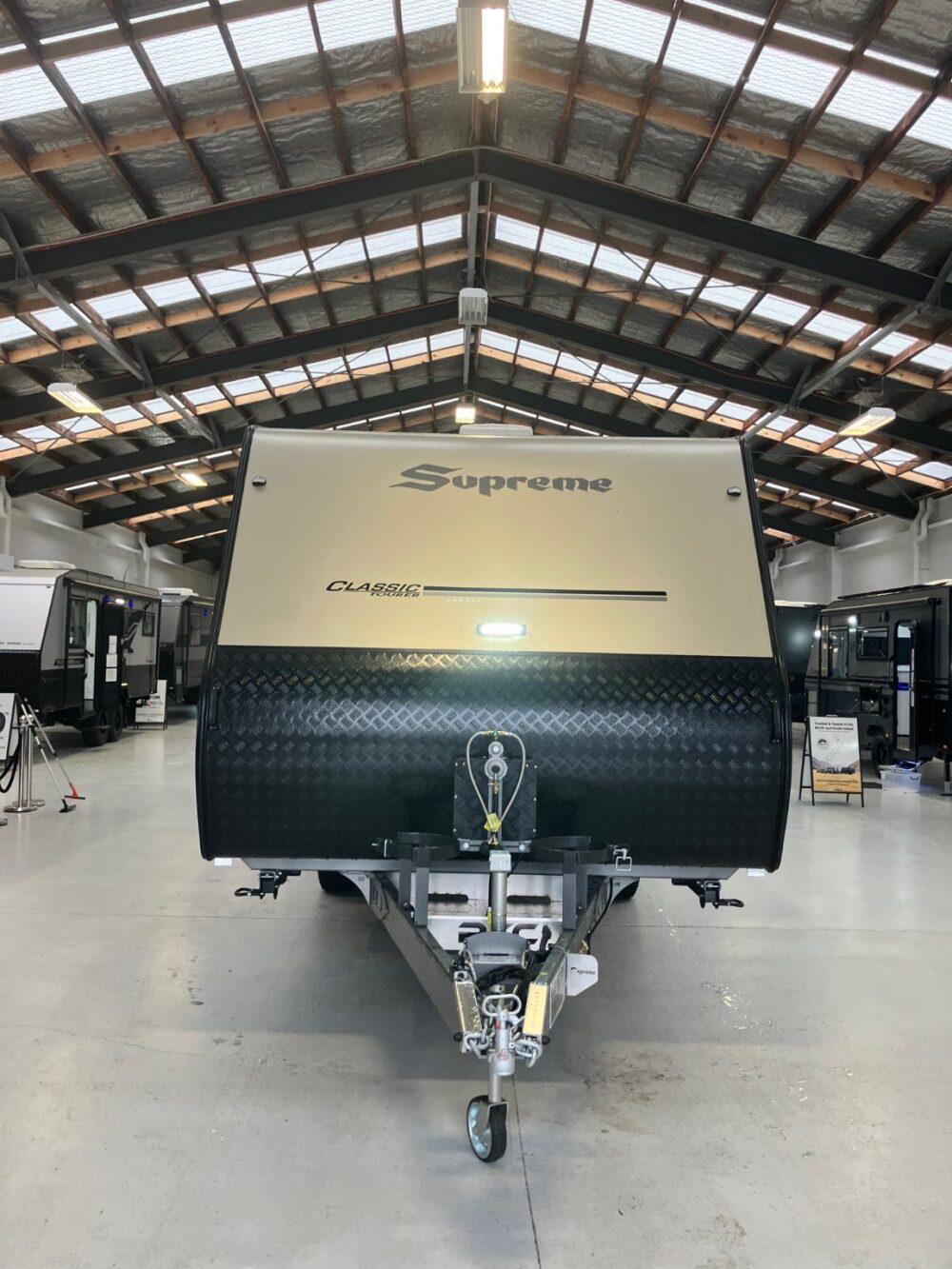 2026 Supreme Classic Tourer 22ft Centre Bathroom Single Beds - image 6 of 14