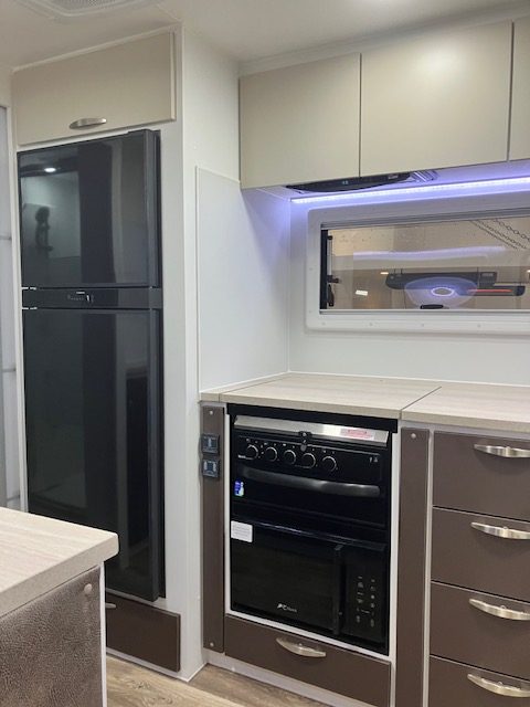 2026 Supreme Classic Tourer 22ft Centre Bathroom Single Beds - image 8 of 14