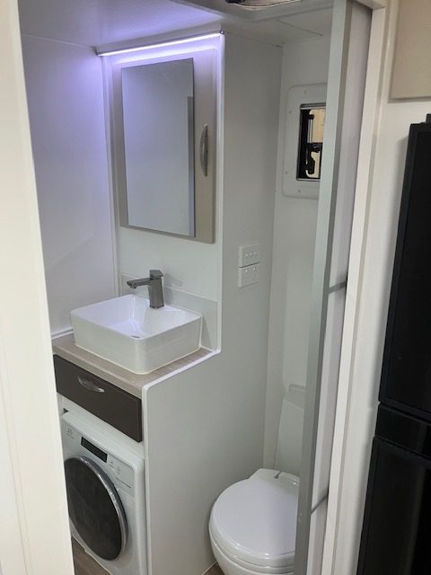 2026 Supreme Classic Tourer 22ft Centre Bathroom Single Beds - image 10 of 14