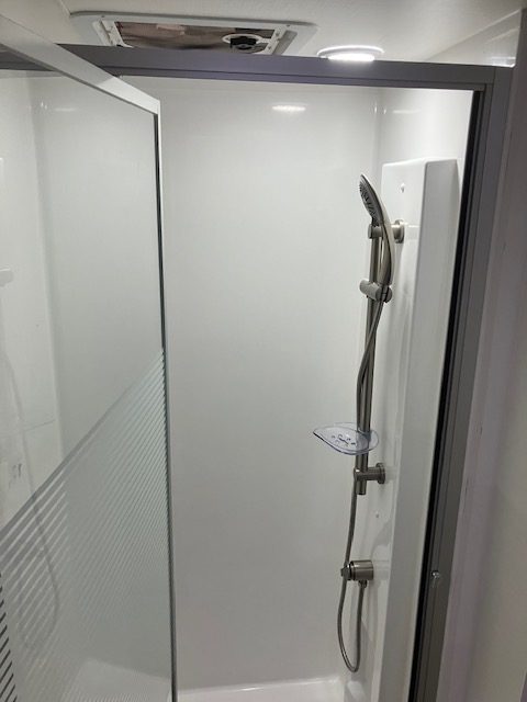 2026 Supreme Classic Tourer 22ft Centre Bathroom Single Beds - image 12 of 14