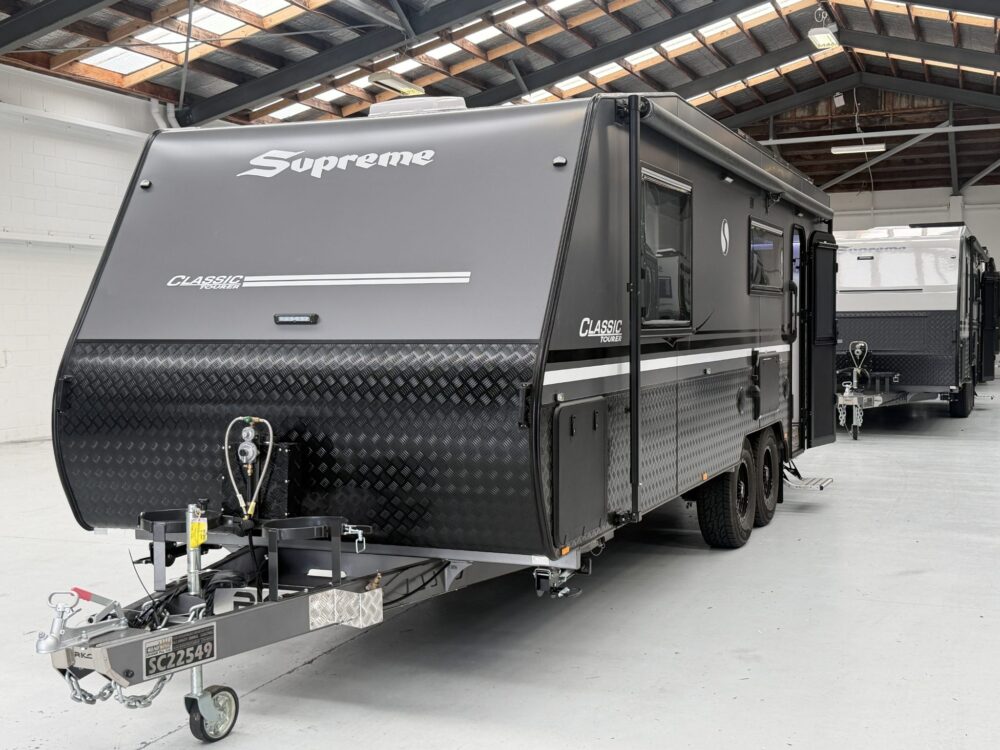 2026 Supreme Classic Tourer 24.6ft Club Seating - image 1 of 14