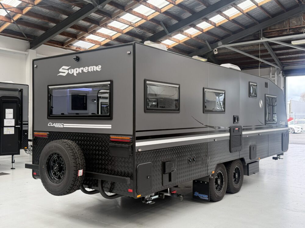 2026 Supreme Classic Tourer 24.6ft Club Seating - image 6 of 14