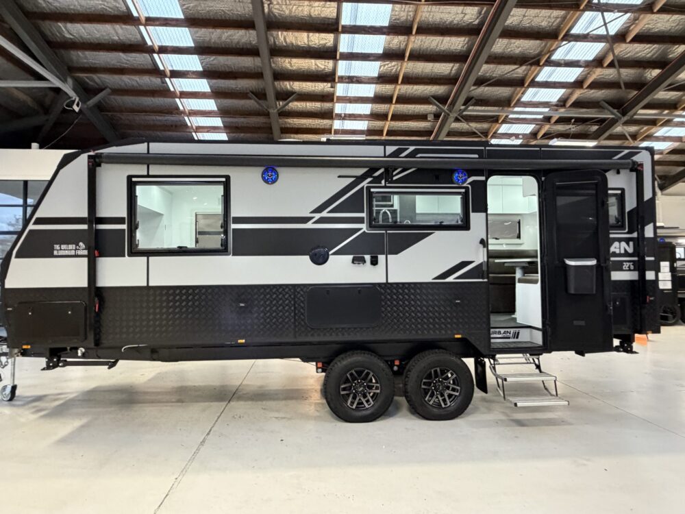 2026 Urban Tungsten Track 22.6ft Centre Bathroom Rear Club - image 3 of 17