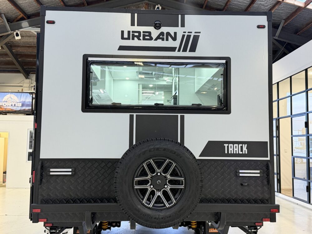 2026 Urban Tungsten Track 22.6ft Centre Bathroom Rear Club - image 6 of 17