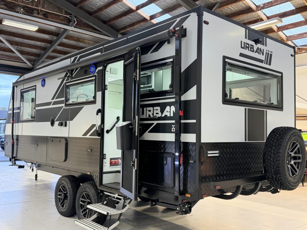 2026 Urban Tungsten Track 22.6ft Centre Bathroom Rear Club - image 7 of 17