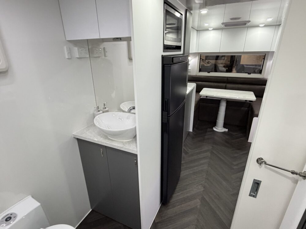 2026 Urban Tungsten Track 22.6ft Centre Bathroom Rear Club - image 15 of 17
